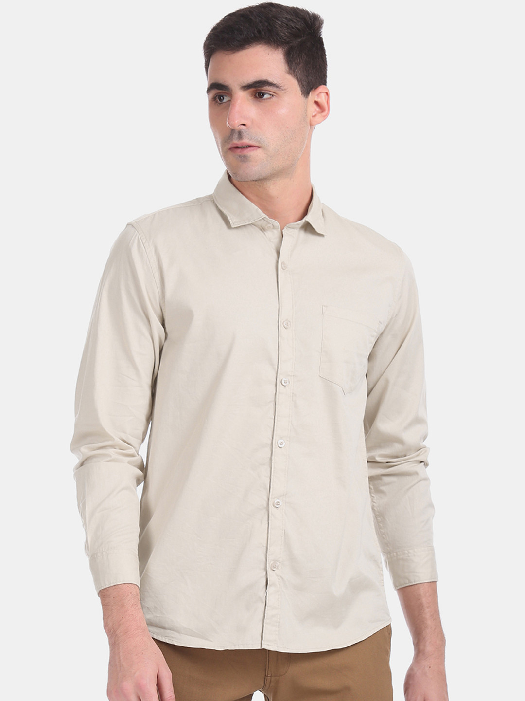 

Ruggers Men Beige Regular Fit Solid Casual Shirt