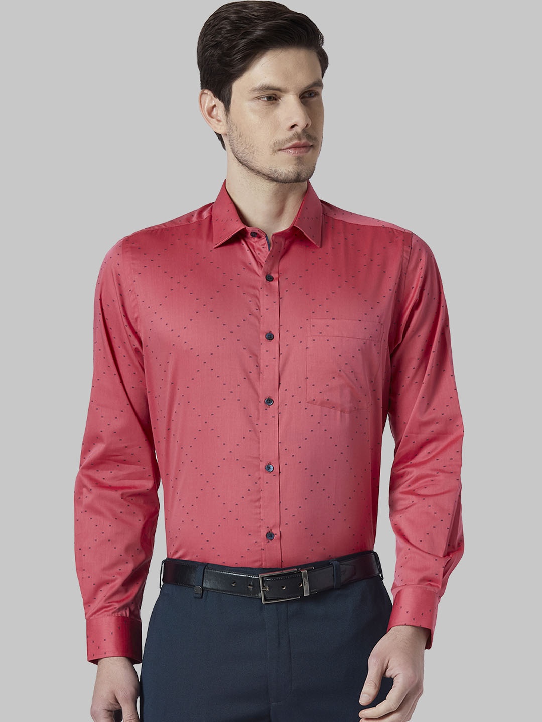 

Park Avenue Men Red Slim Fit Self Design Formal Shirt