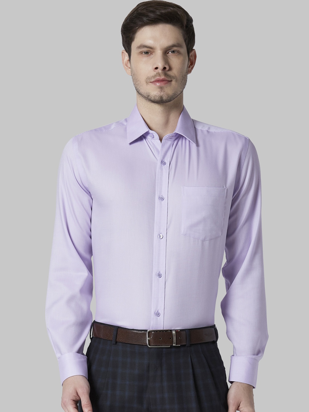 

Park Avenue Men Lavender Regular Fit Solid Formal Shirt