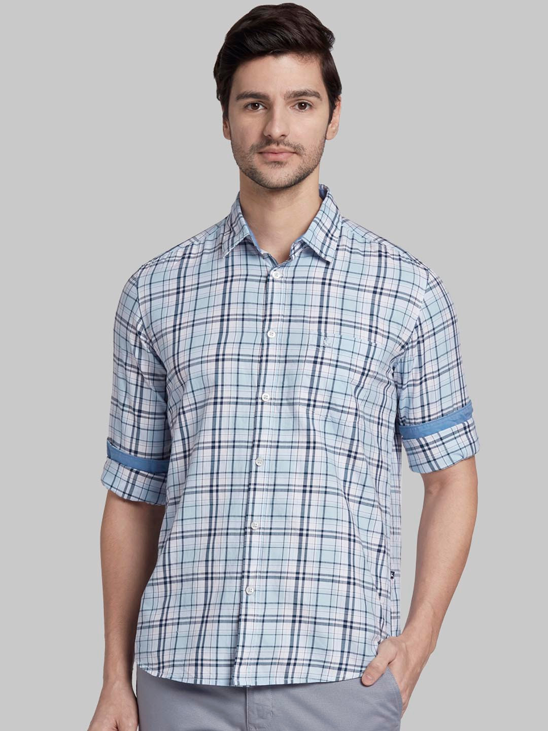 

Parx Men Blue & White Slim Fit Checked Casual Shirt