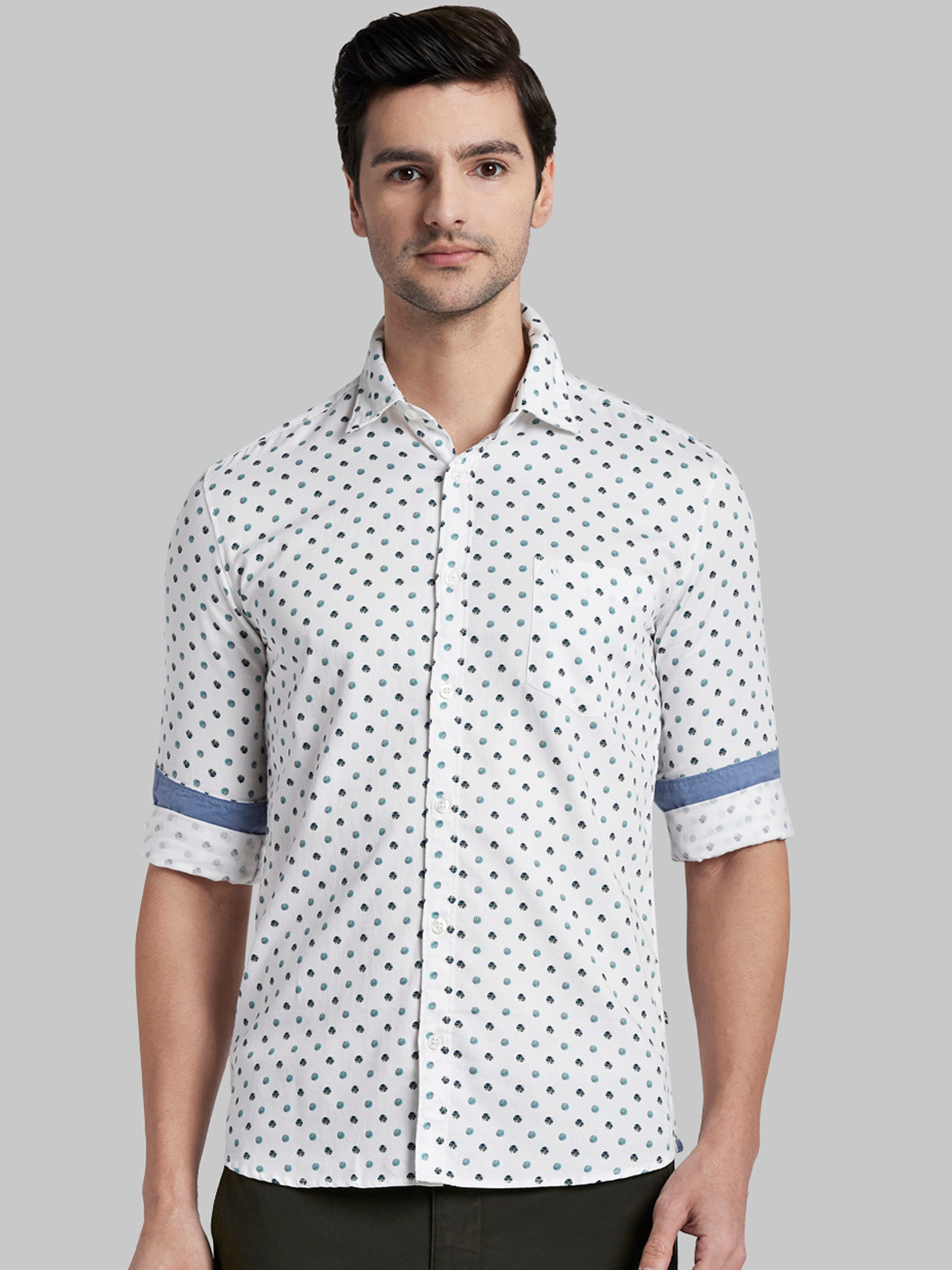 

Parx Men White & Blue Slim Fit Printed Casual Shirt