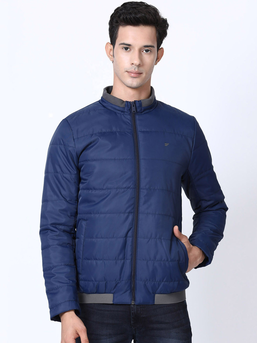 

t-base Men Blue Solid Lightweight Puffer Jacket