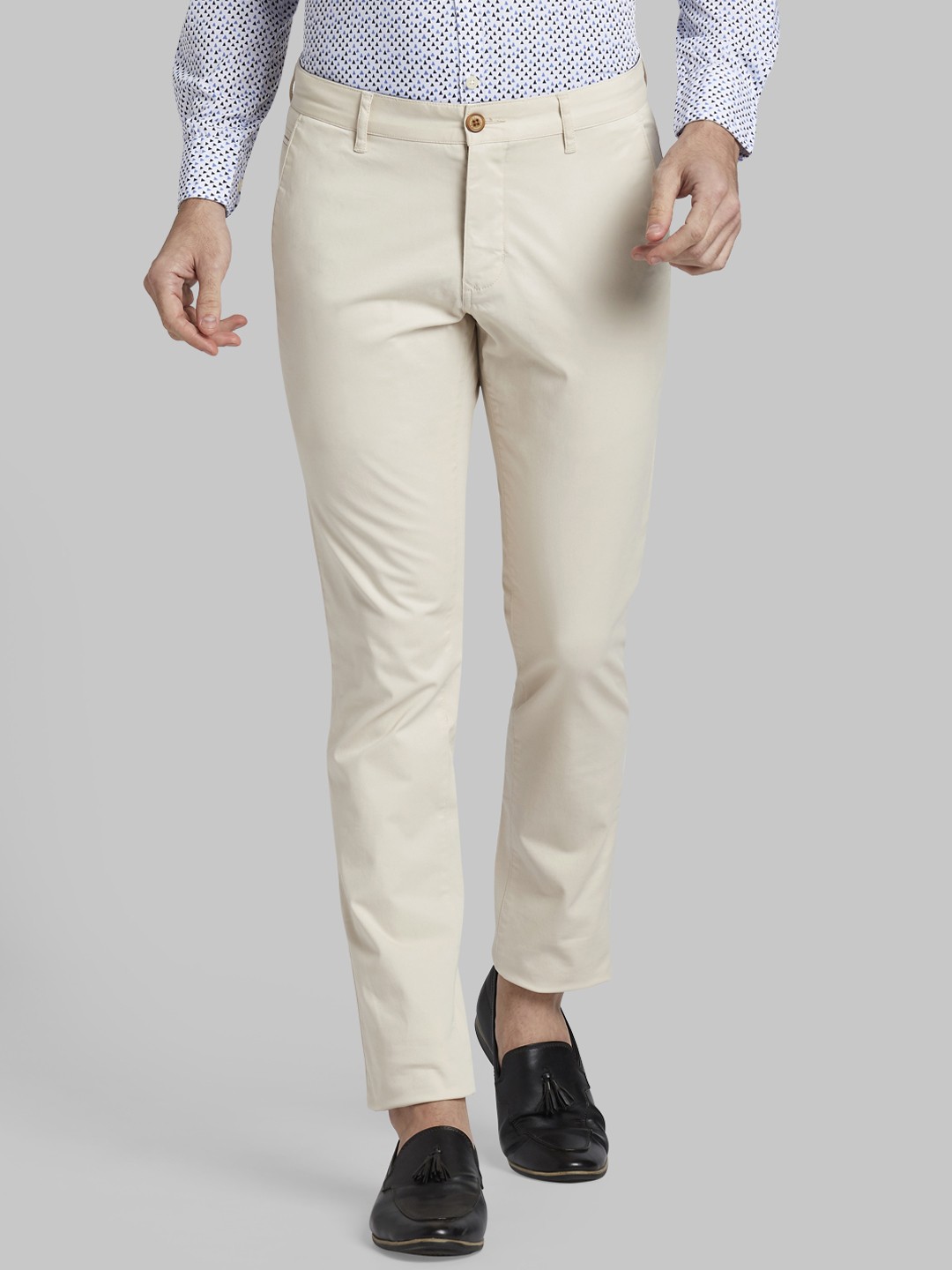 

Parx Men Beige Tapered Fit Solid Regular Trousers