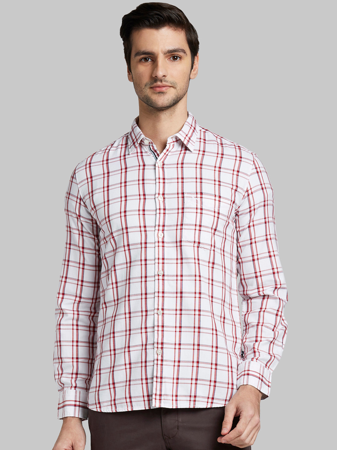

Parx Men Red & White Slim Fit Checked Casual Shirt