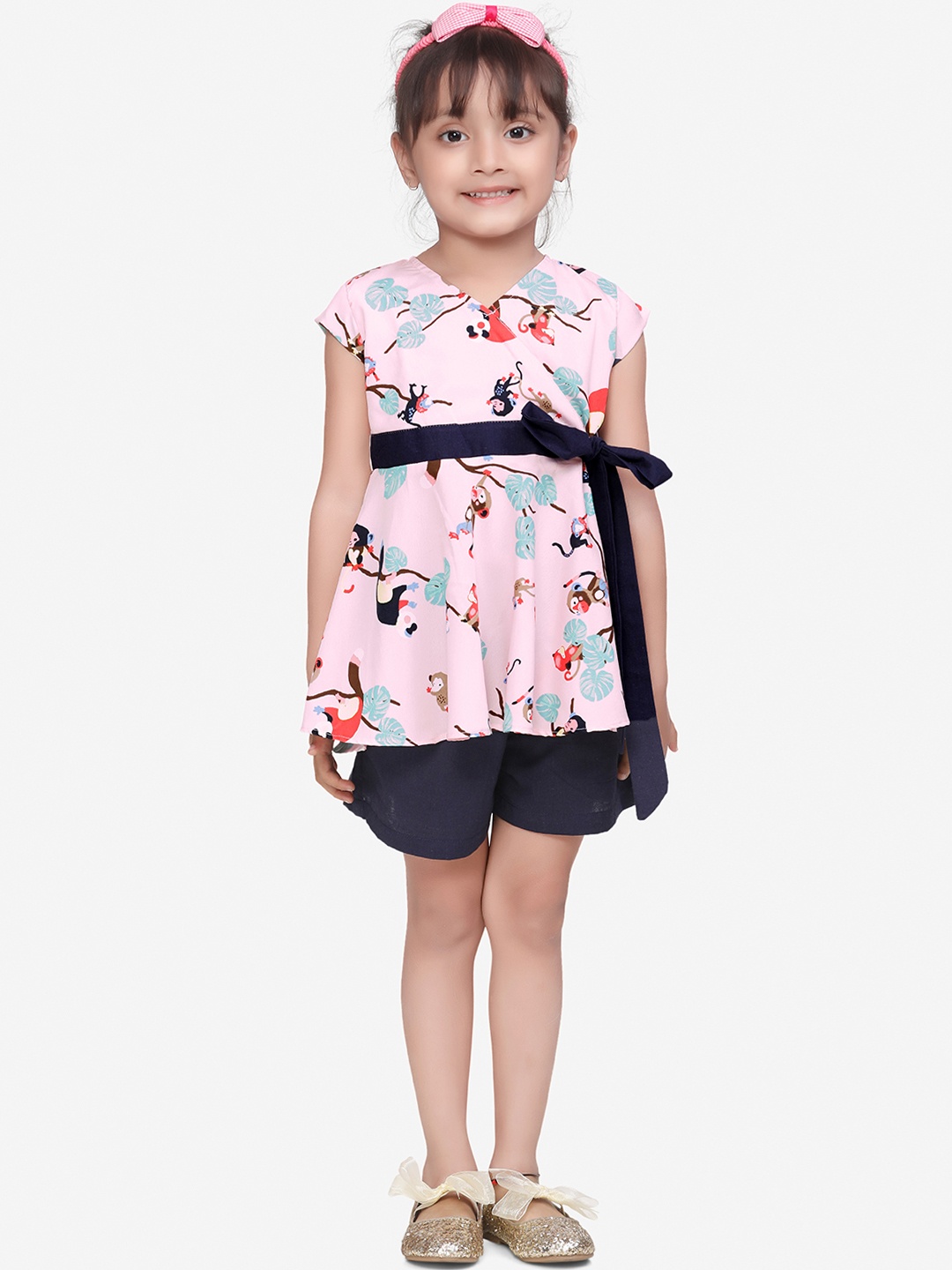 

LilPicks Girls Pink & Navy Blue Printed Top with Shorts
