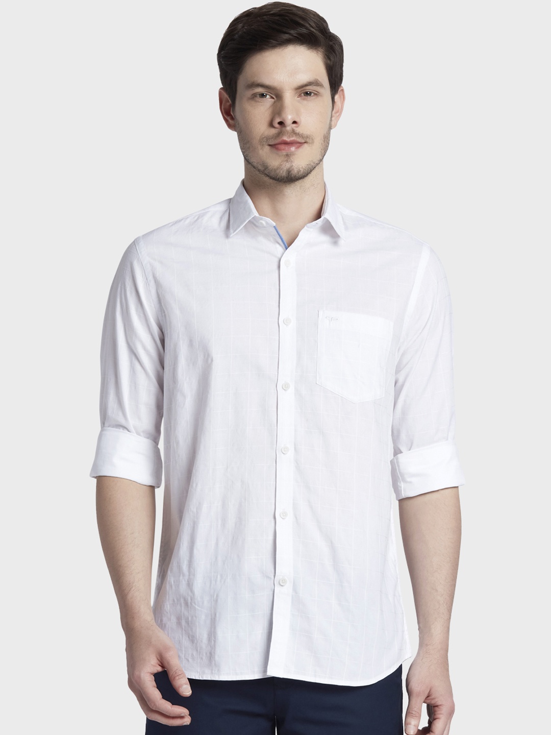 

ColorPlus Men White Tailored Fit Solid Casual Shirt