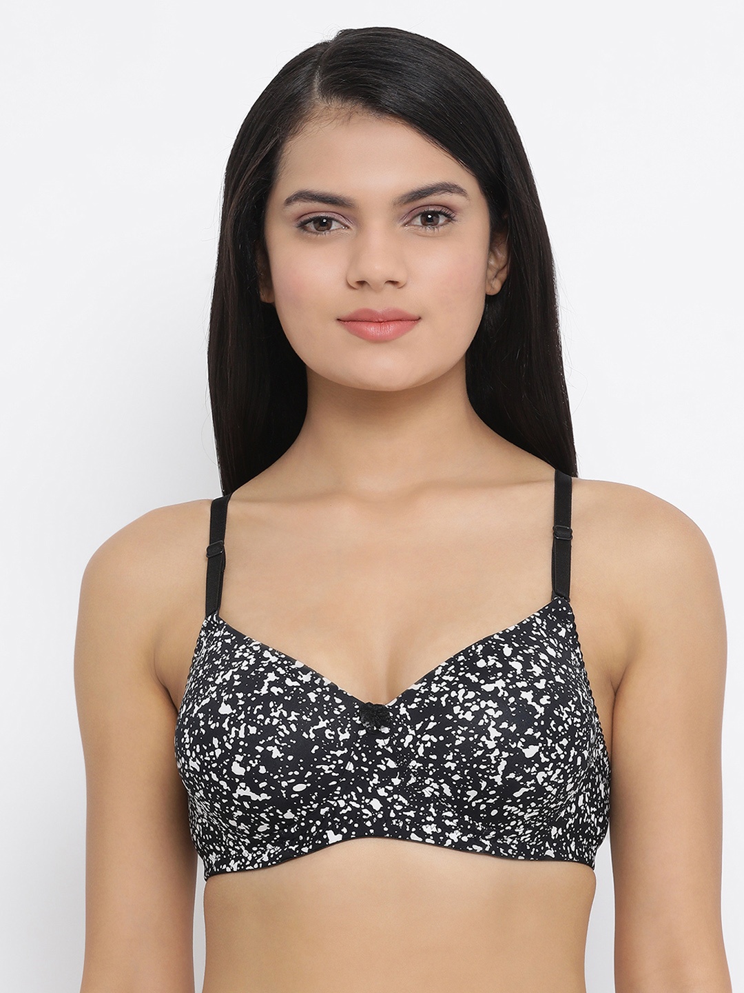 

Clovia Black & Off-White Printed Non-Wired Lightly Padded T-shirt Bra BR0738T1332B