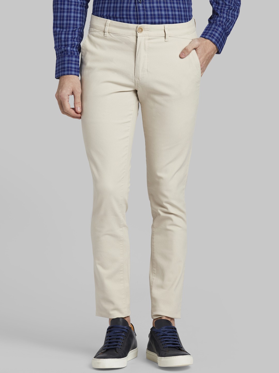 

Parx Men Beige Tapered Fit Solid Regular Trousers
