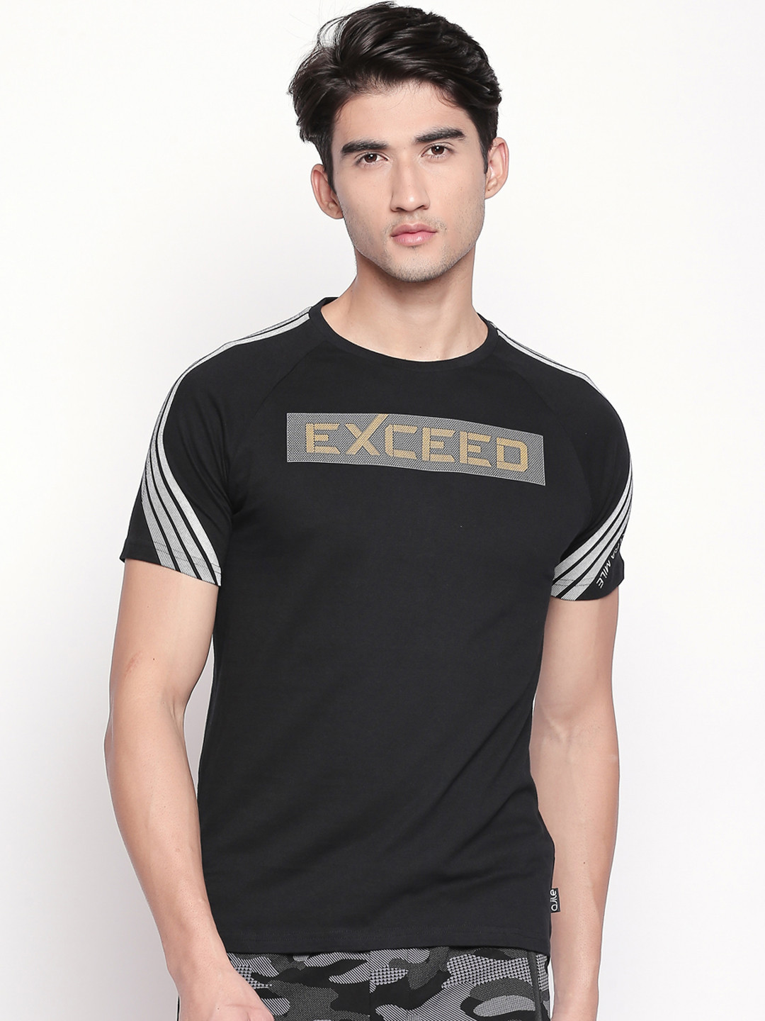 

Ajile by Pantaloons Men Black Grey Printed Round Neck Slim-Fit Pure Cotton T-shirt