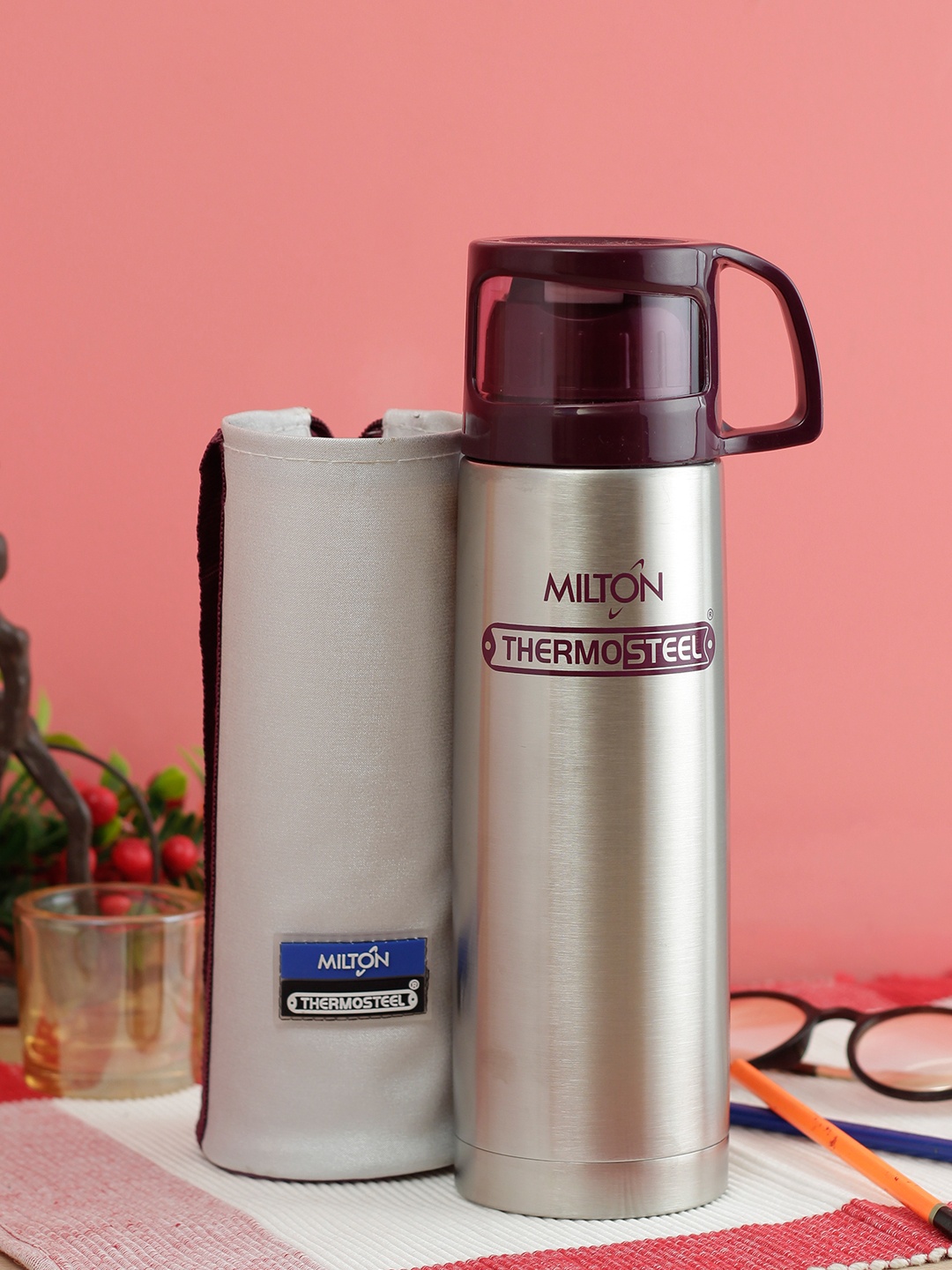 

Milton Unisex Pink & Silver-Toned Glassy Thermosteel Bottle With Drinking Cup 1000 ml