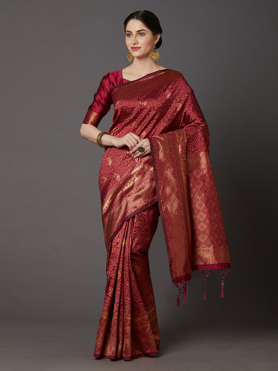 

Mitera Maroon & Gold-Toned Silk Blend Woven Design Banarasi Saree