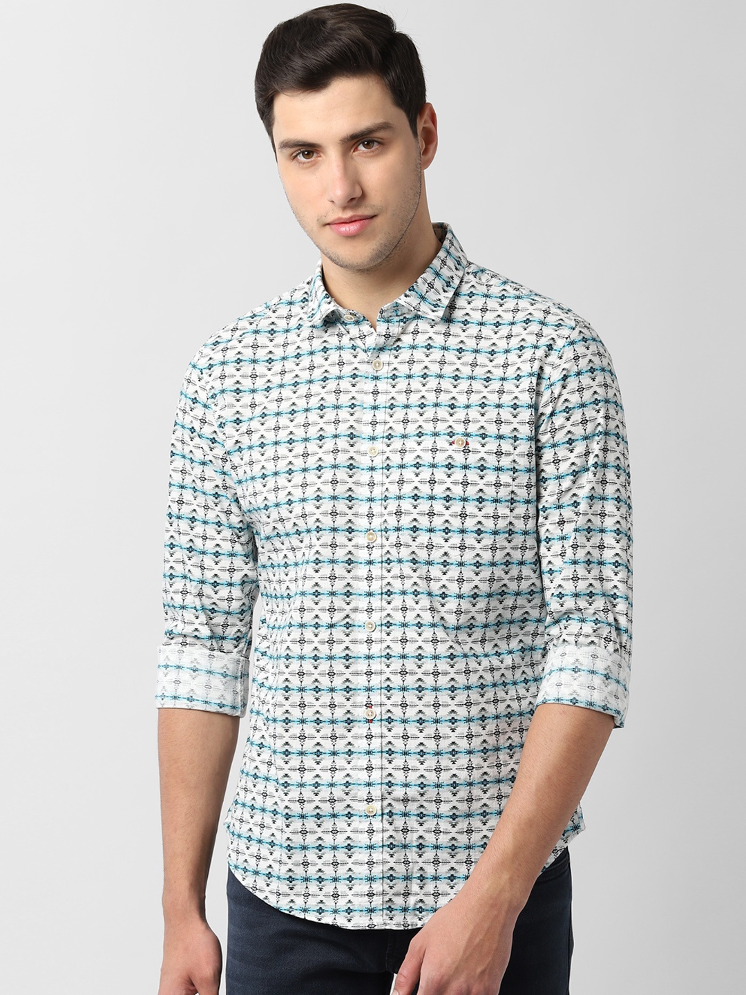 

Peter England Casuals Men Blue & White Slim Fit Printed Casual Shirt