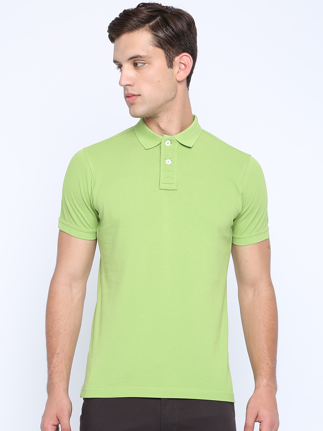 

Basics Men Green Solid Slim Fit Polo Collar T-shirt