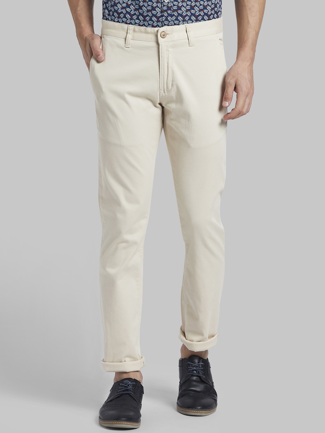 

Parx Men Beige Tapered Fit Solid Regular Trousers