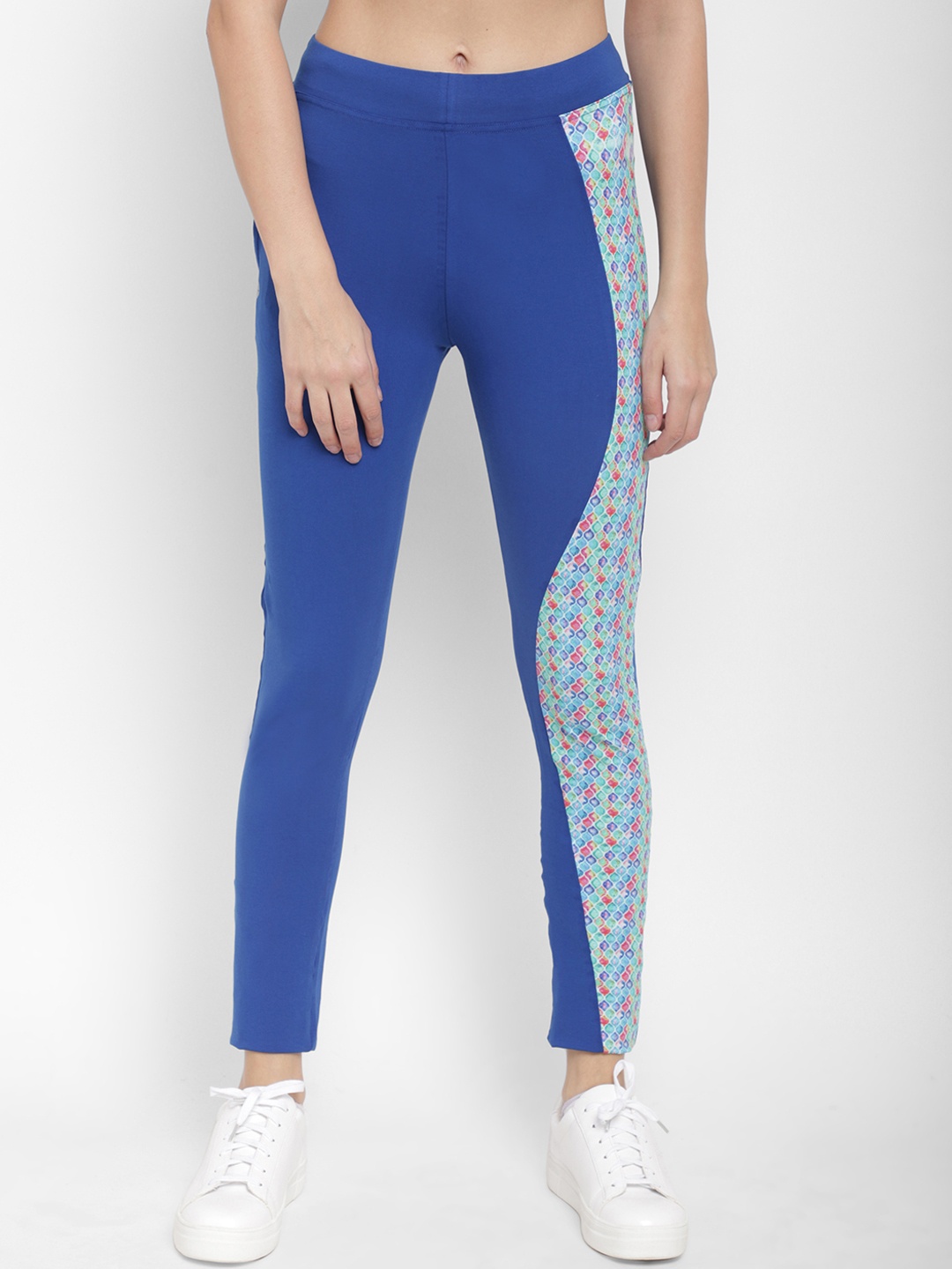 

Floret Women Blue Solid Slim-Fit Track Pants