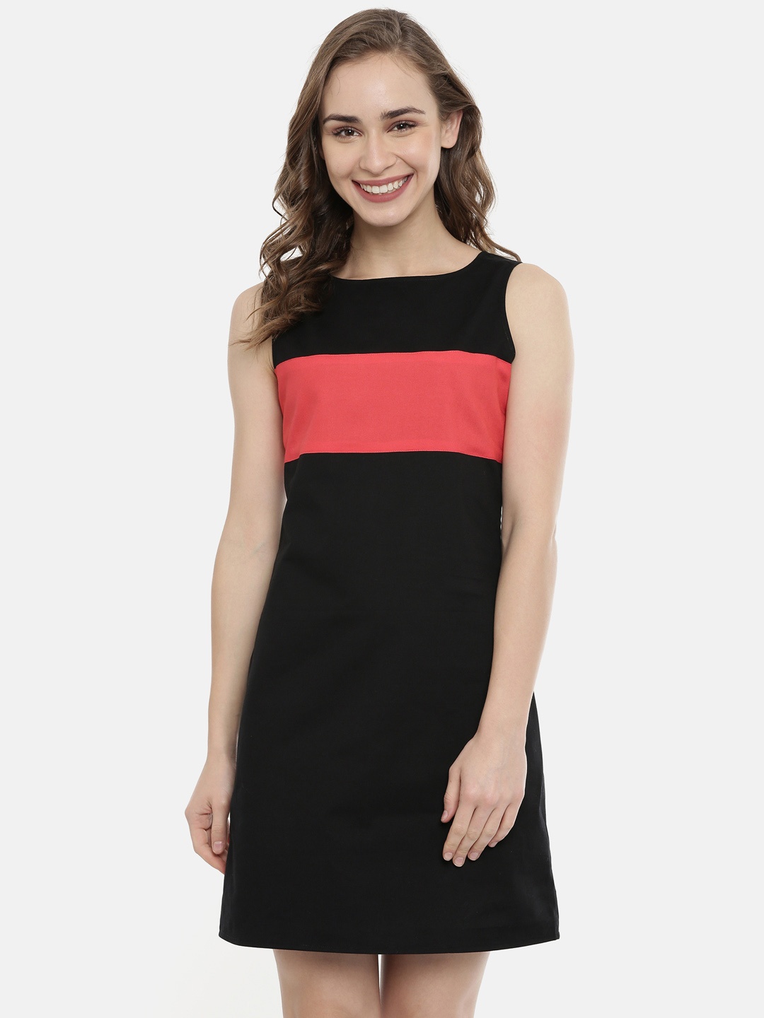 

IDK Women Black Colourblocked Sheath Dress