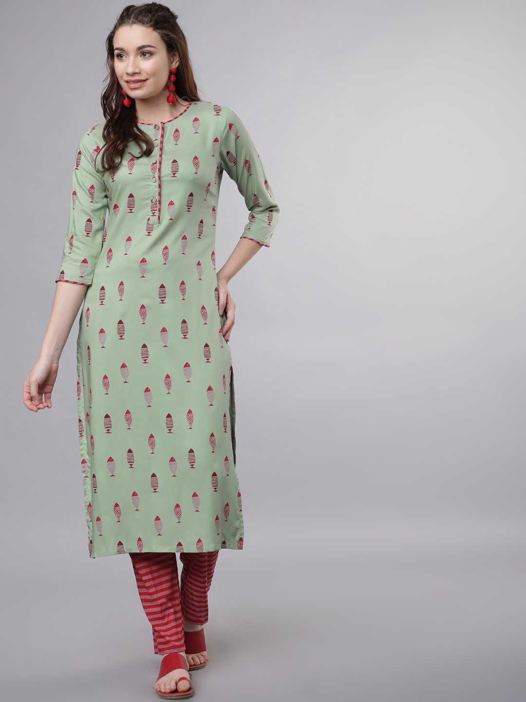

Vishudh Women Green & Red Printed Kurta with Palazzos