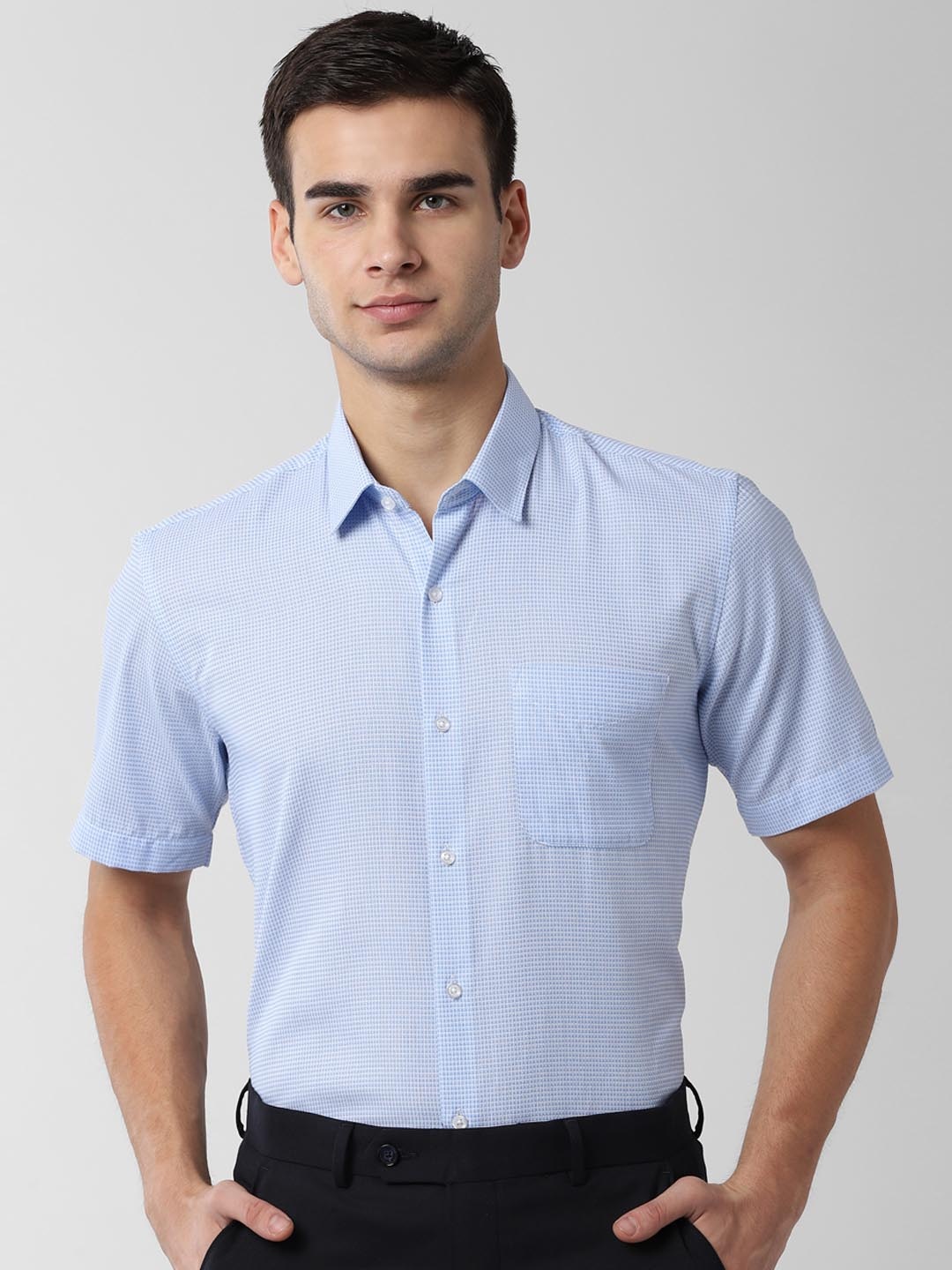 

Peter England Men Blue & Off-White Checked Formal Shirt