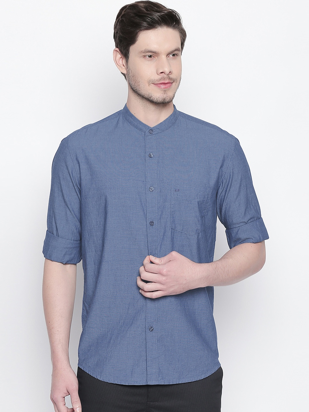 

Basics Men Blue Slim Fit Solid Casual Shirt