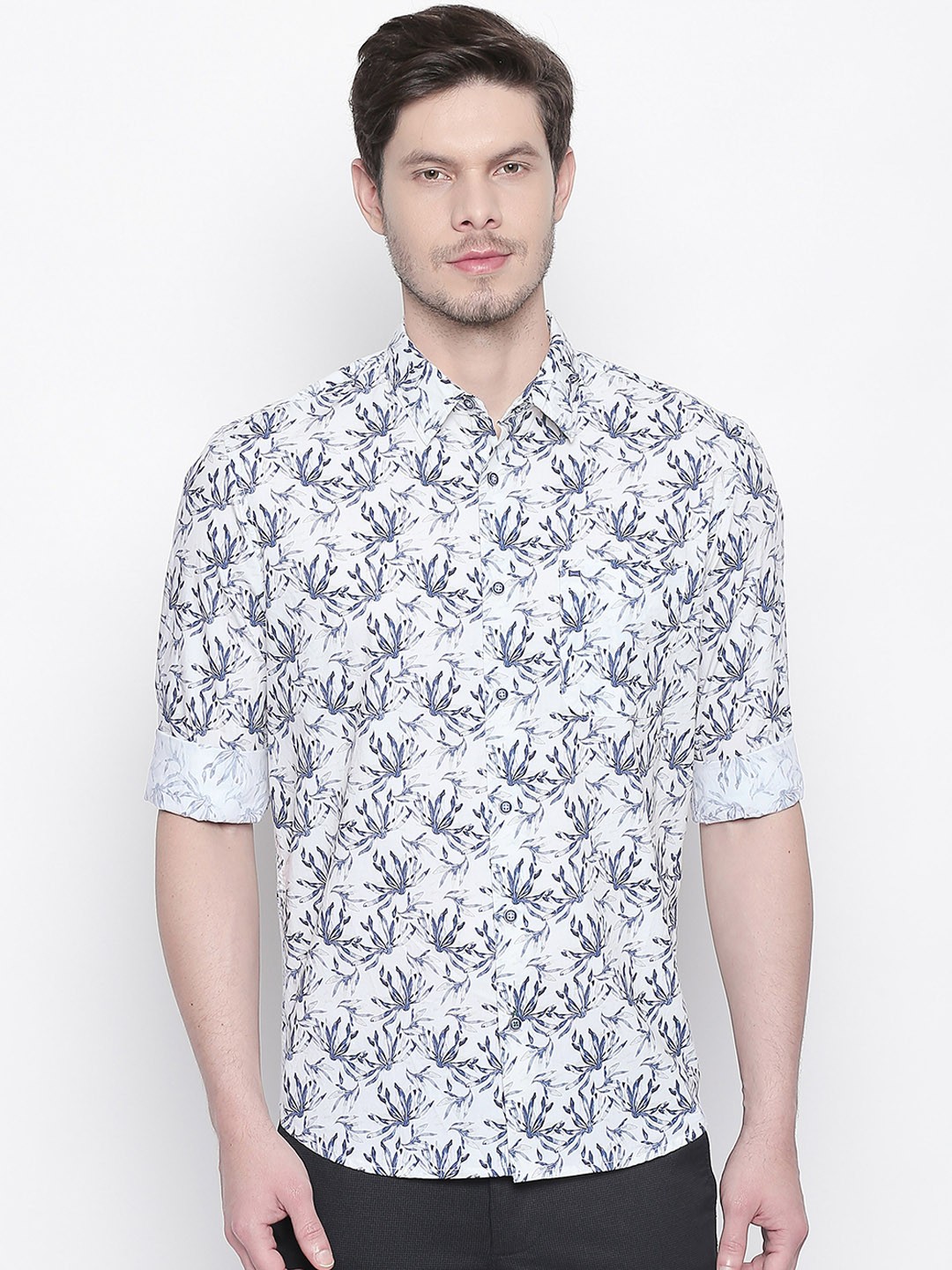 

Basics Men Beige Slim Fit Printed Casual Shirt