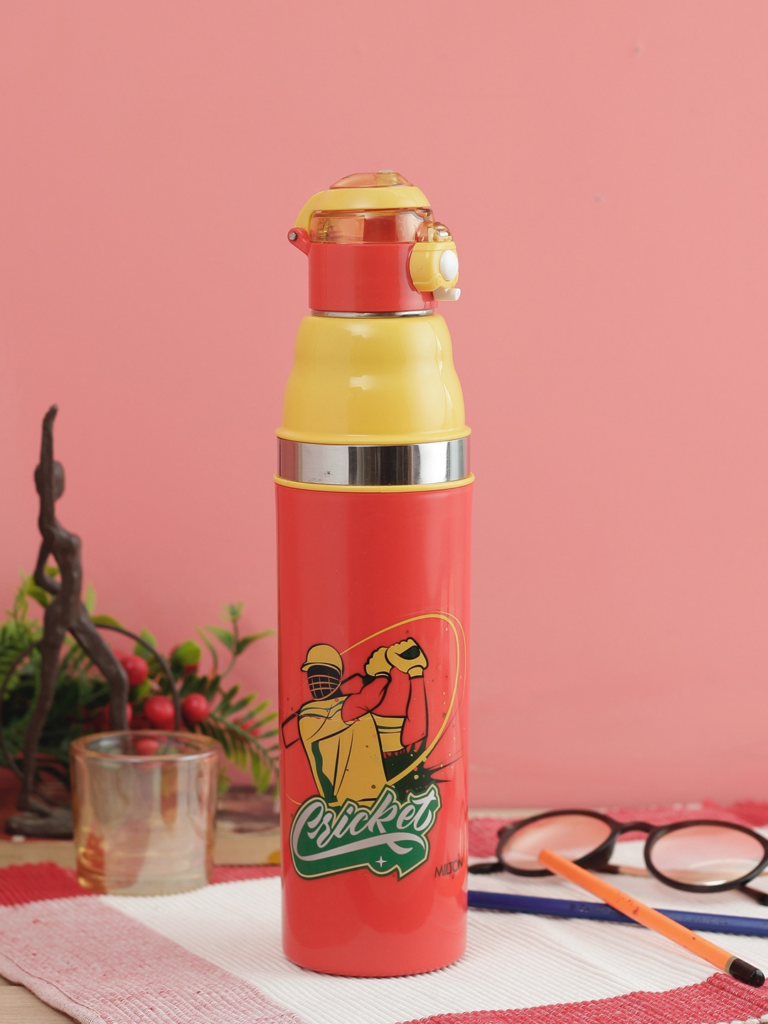 

Milton Kids Red & Yellow Colourblocked KOOL STUNNER-900 Steel Water Bottle 660 ml