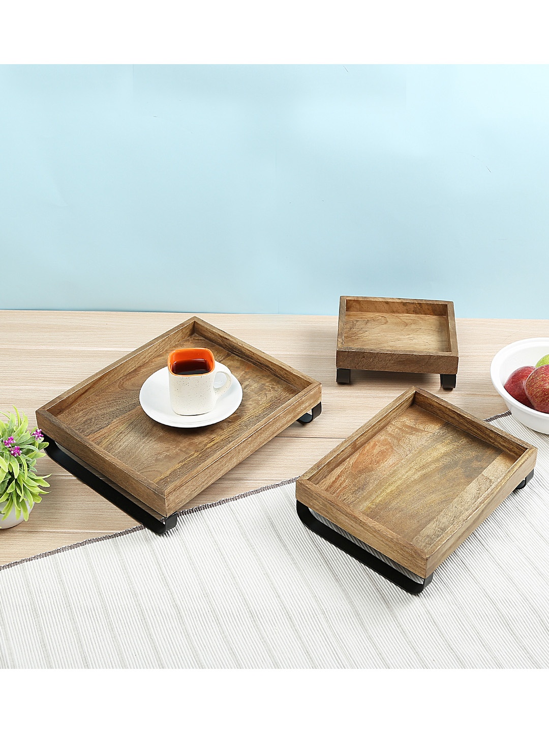 

Crayton Set Of 3 Brown Mango Wood Serving Trays with Bottom Metal Handle