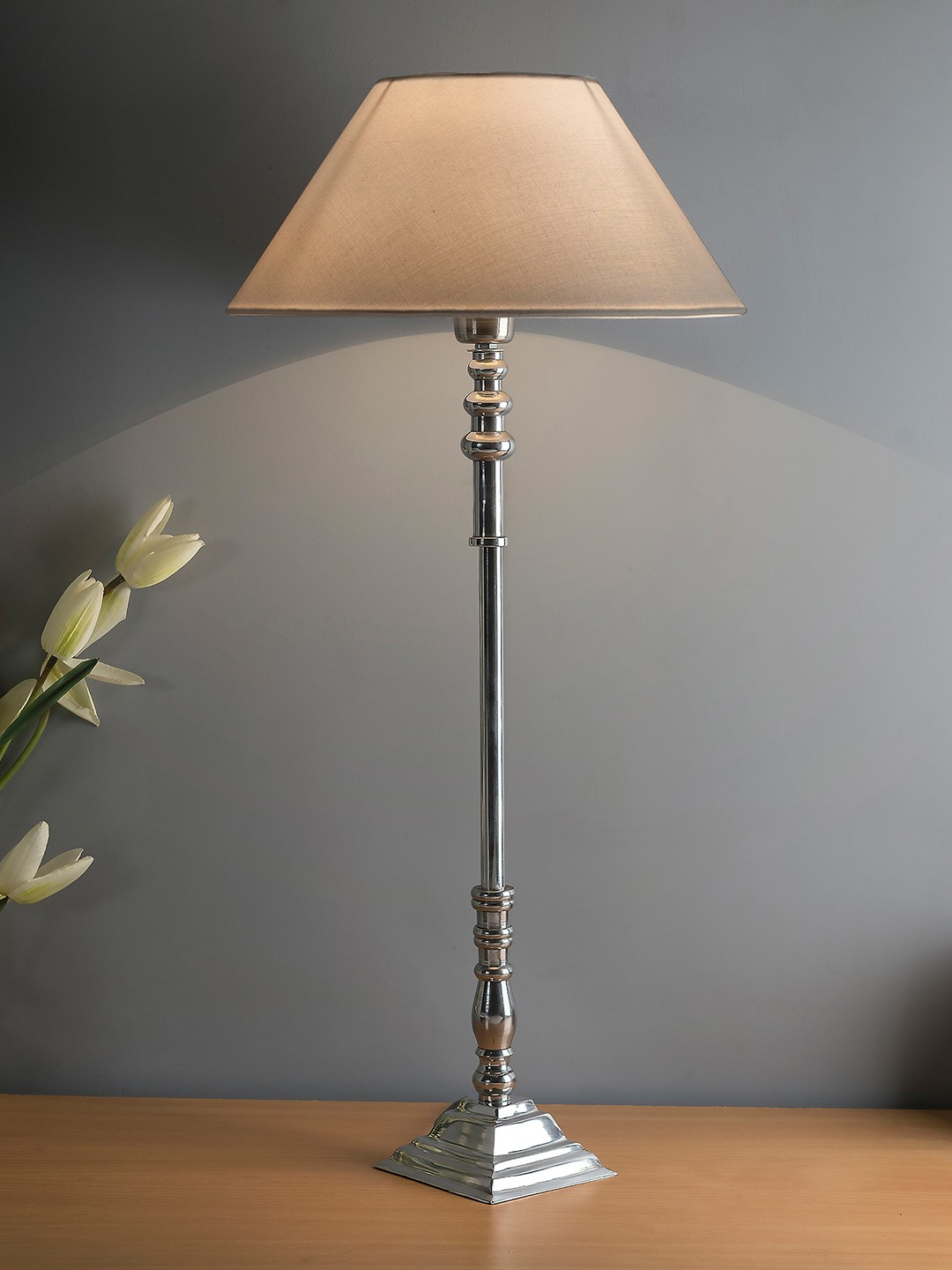 

Homesake White & Silver-Toned Solid Traditional Chrome Finish Buffet Lamp