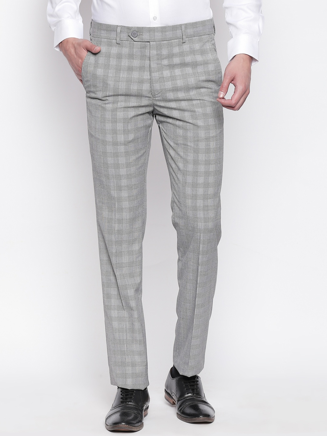 

RICHARD PARKER by Pantaloons Men Grey Slim Fit Checked Regular Trousers