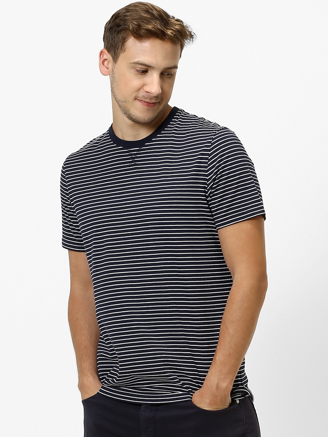 

Celio Men Navy Blue Striped Round Neck Pure Cotton T-shirt