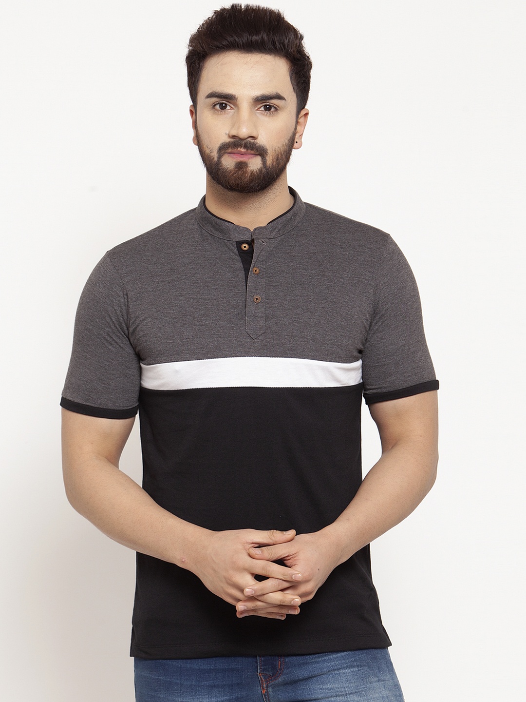 

Kalt Men Grey & Black Colourblocked Mandarin Collar T-shirt