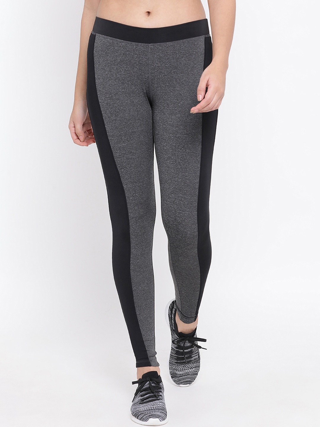 

Crimsoune Club Women Grey Colorblocked Tights