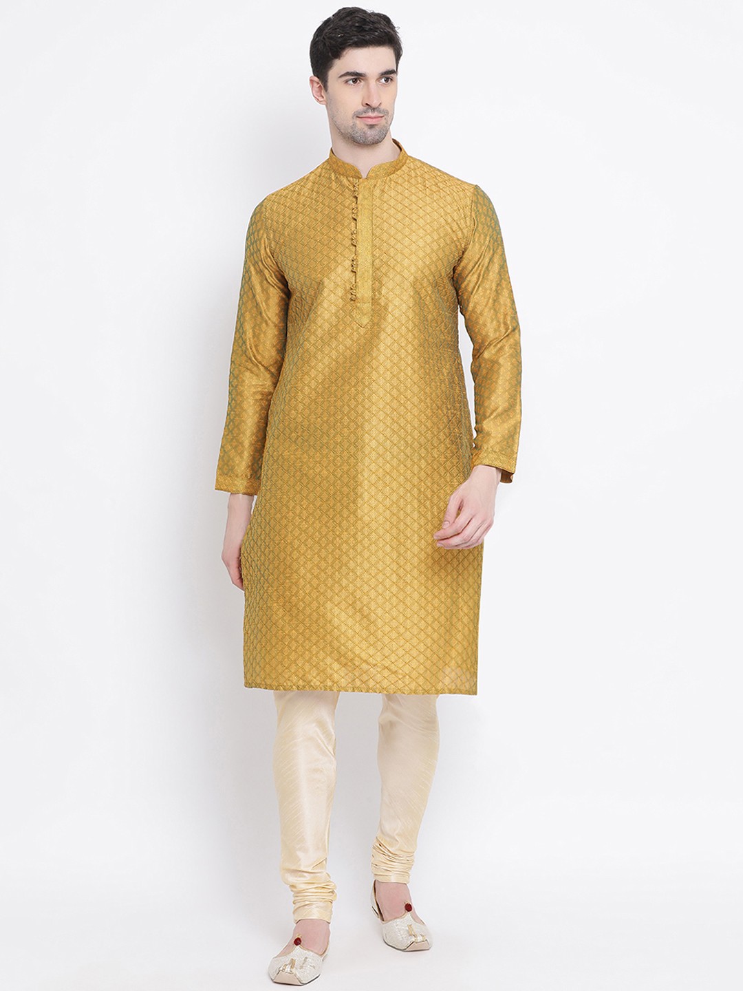 

Sanwara Men Gold-Toned & Cream-Coloured Self Design Kurta with Churidar