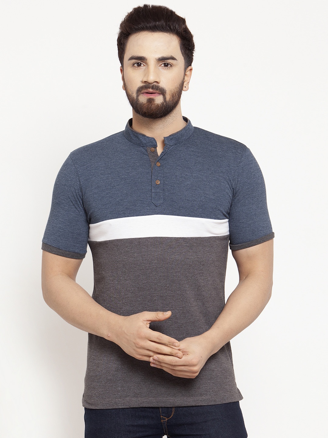 

Kalt Men Charcoal Grey & Blue Colourblocked Mandarin Collar T-shirt