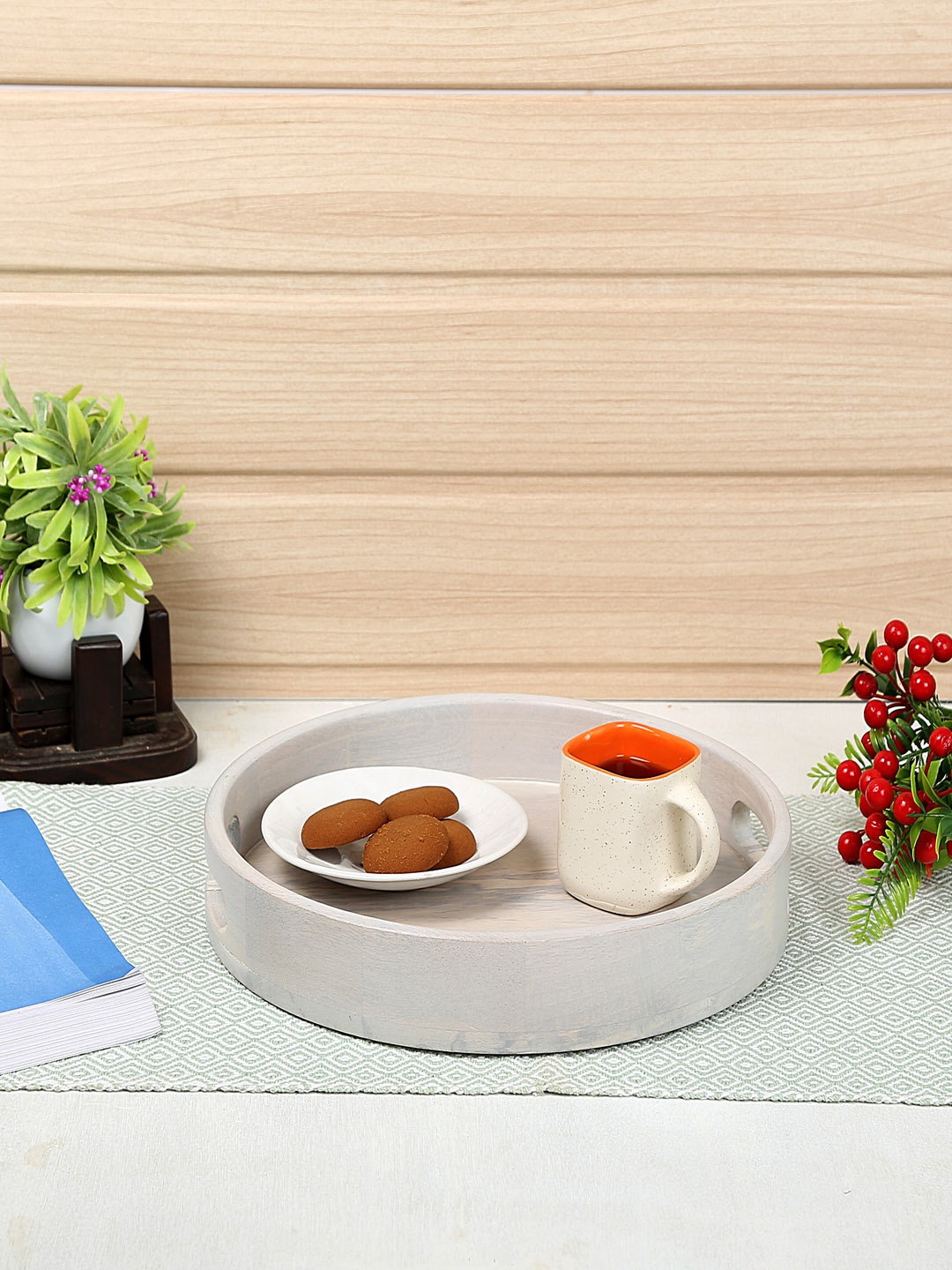 

Crayton White Mango Wood Round Serving Tray