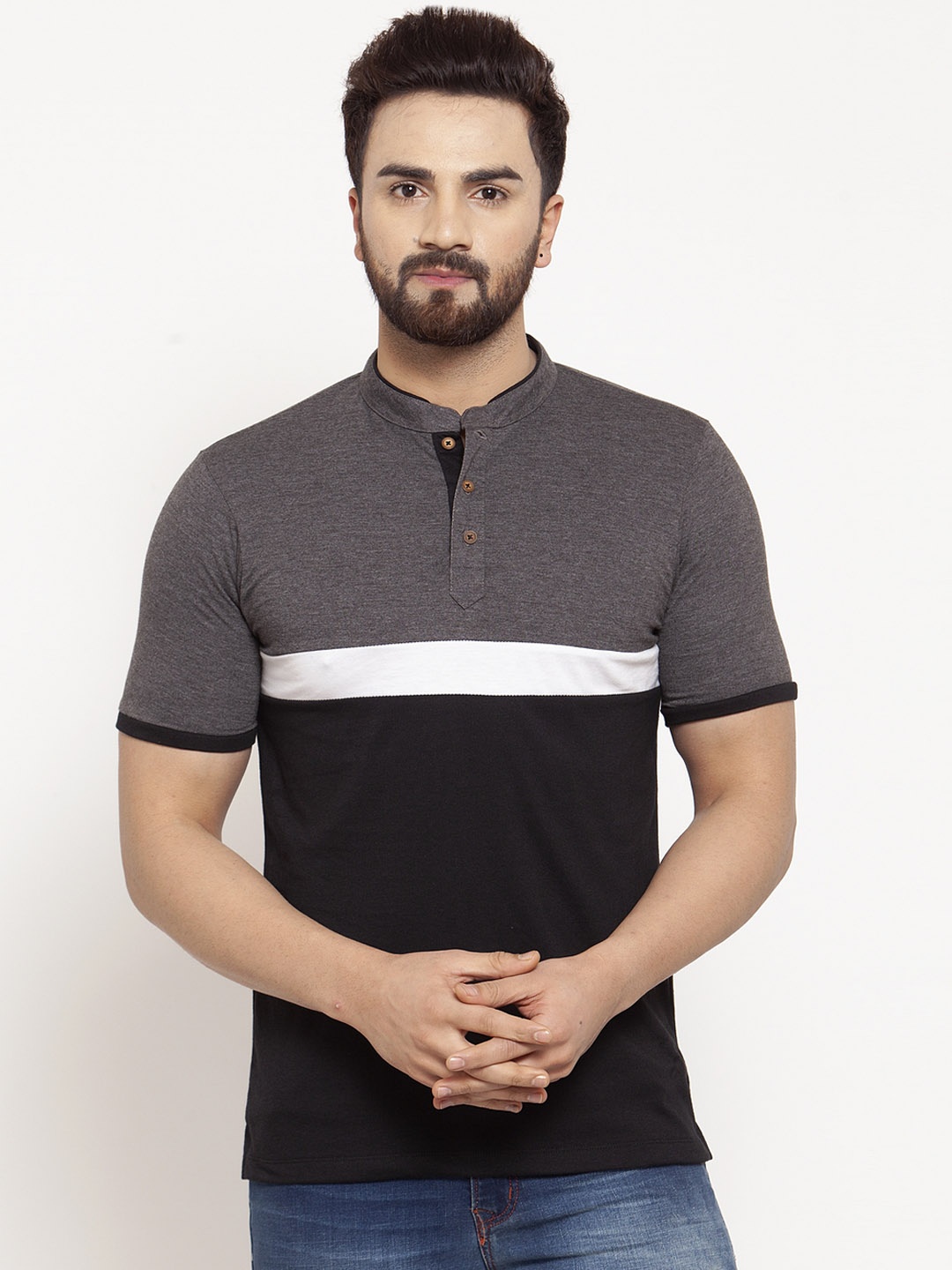 

Kalt Men Grey & Black Colourblocked Mandarin Collar T-shirt