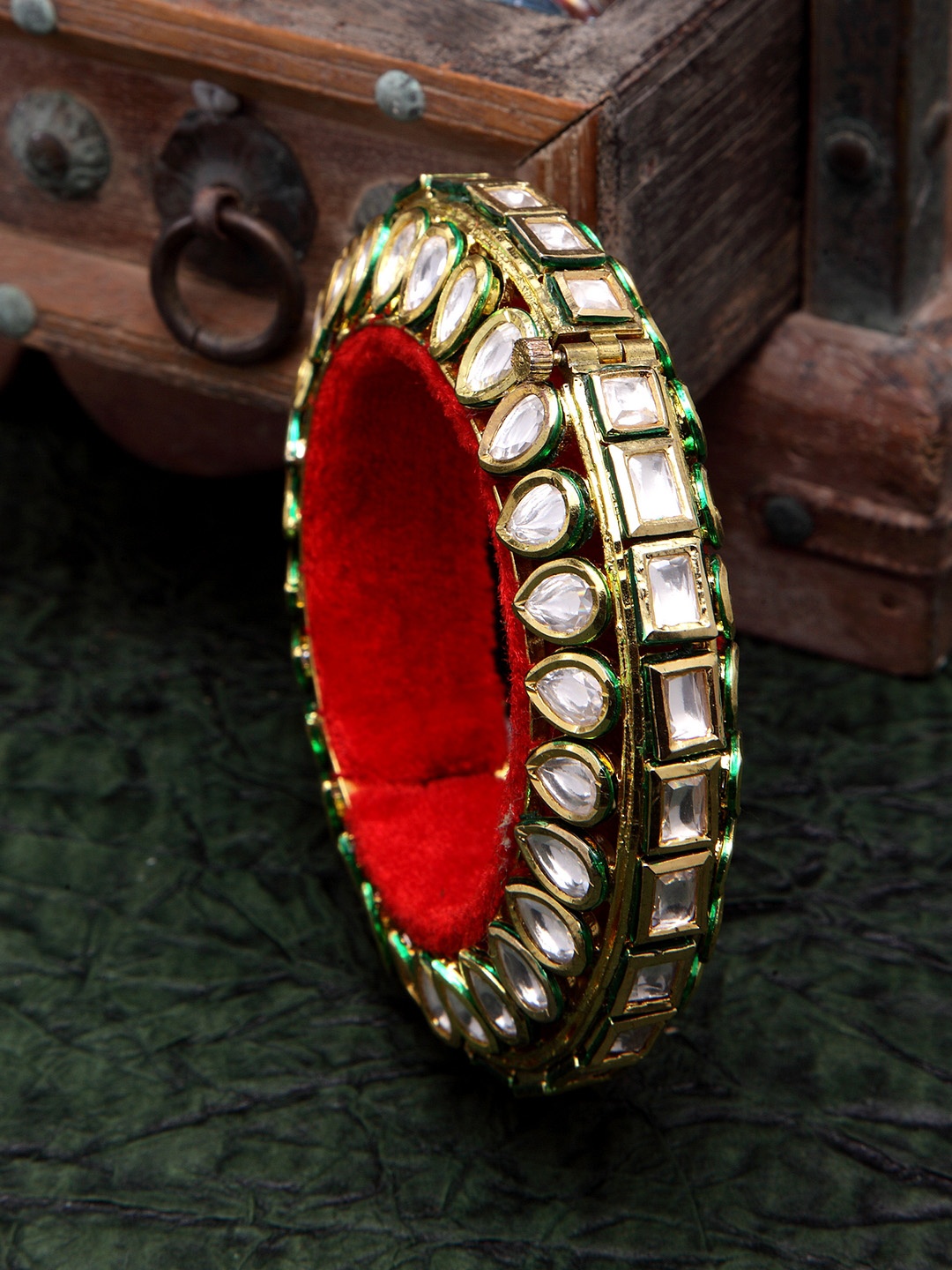 

DUGRISTYLE Red Gold-Plated Kada Bracelet