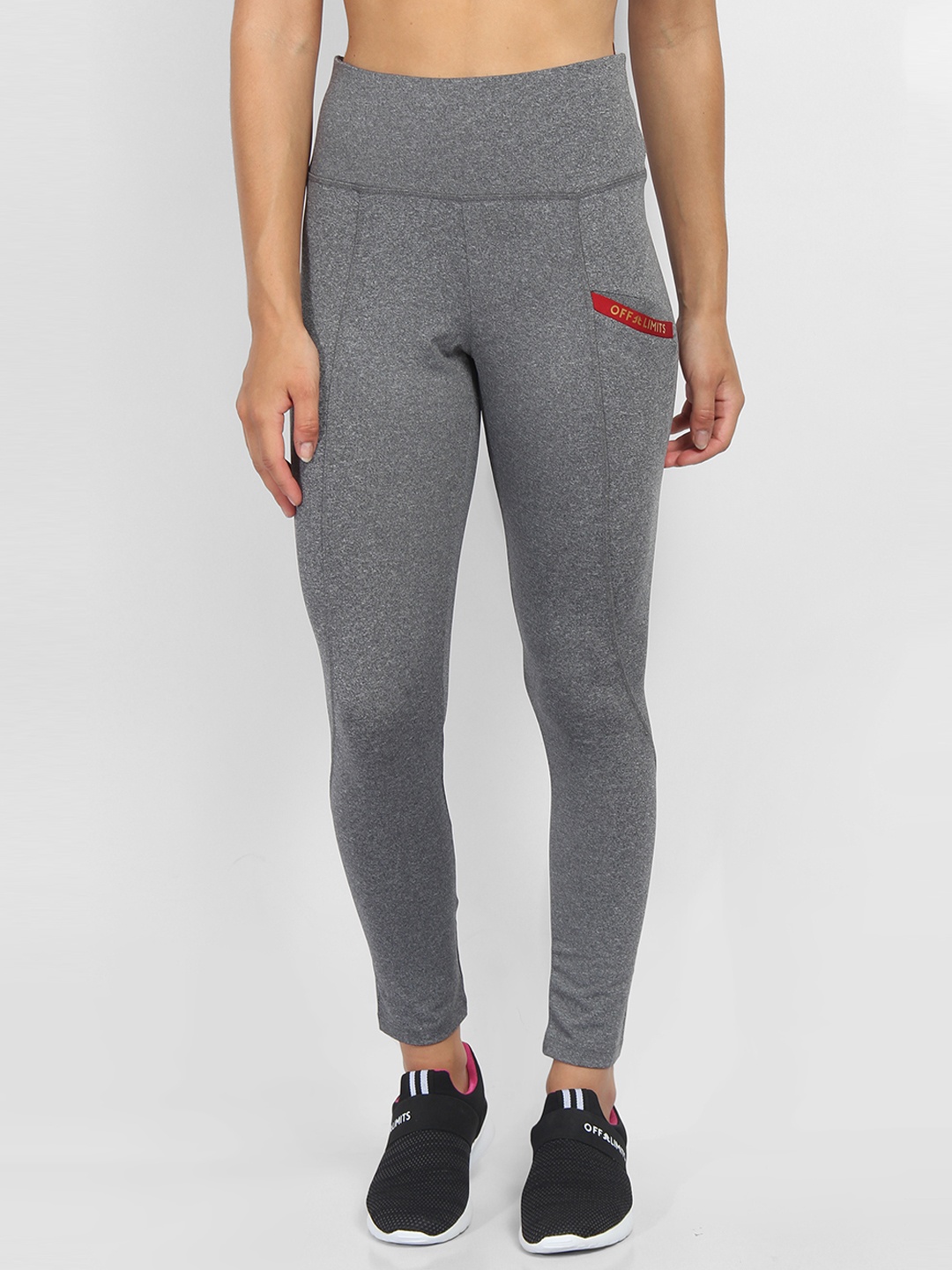 

OFF LIMITS Women Grey Solid Tights