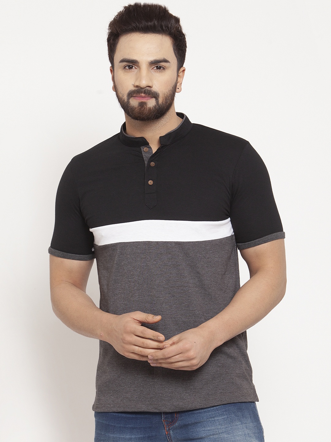 

Kalt Men Charcoal Grey & Black Colourblocked Mandarin Collar T-shirt