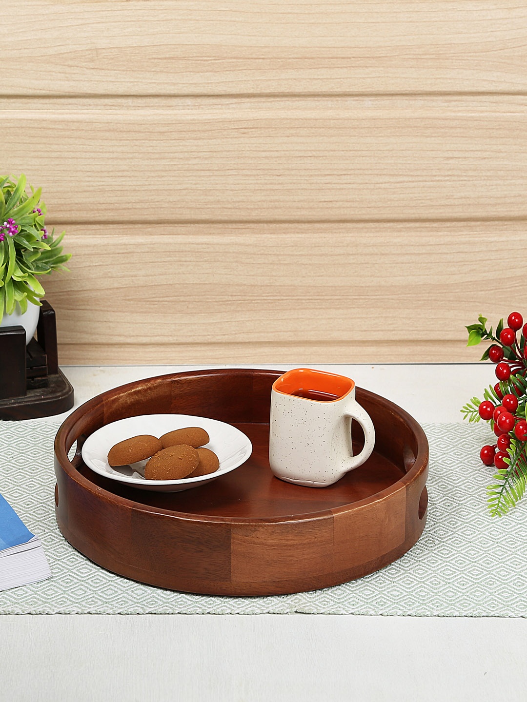 

Crayton Brown Mango Wood Round Serving Tray