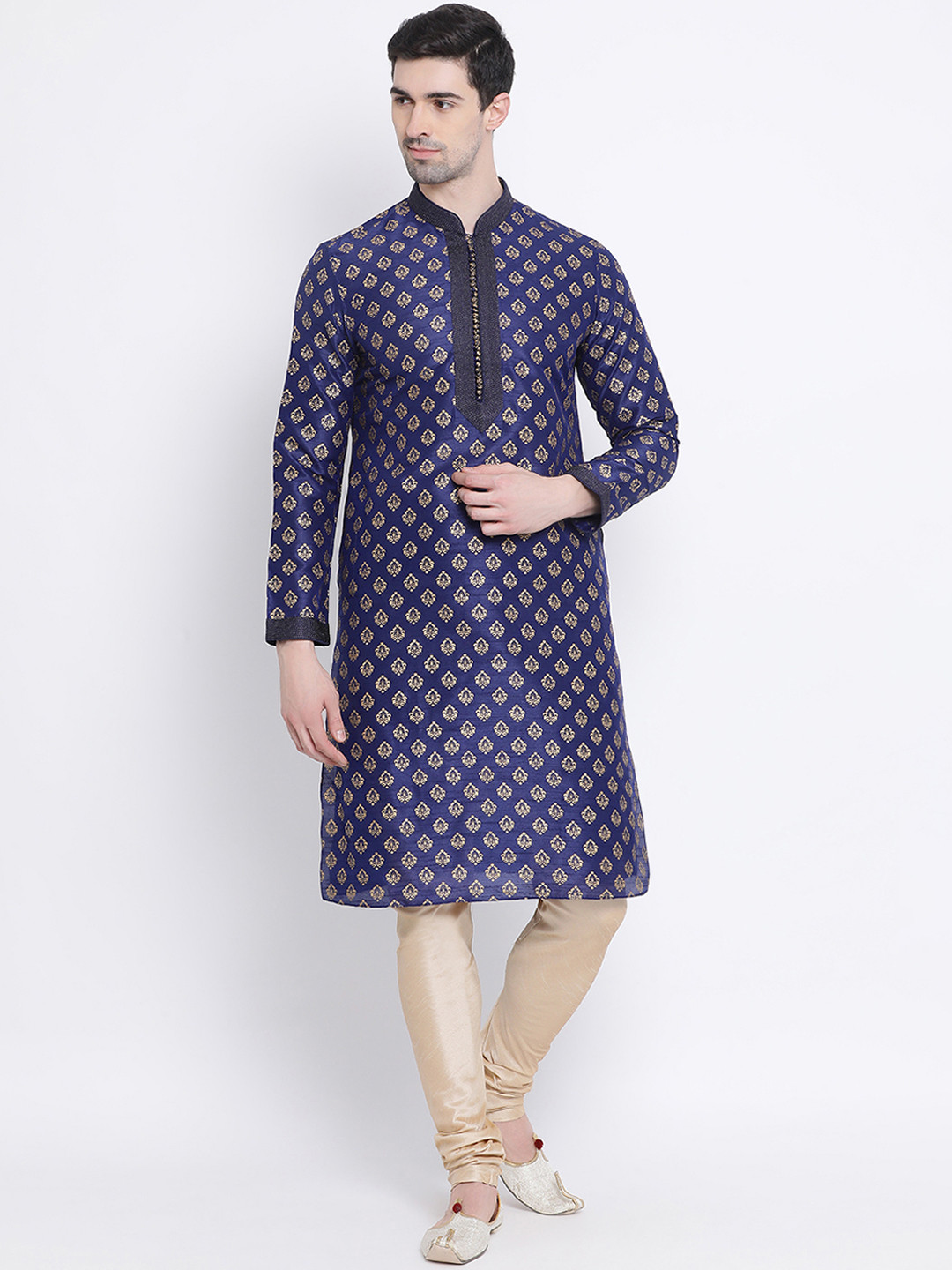 

Sanwara Men Navy Blue & Gold-Coloured Self Design Kurta with Churidar