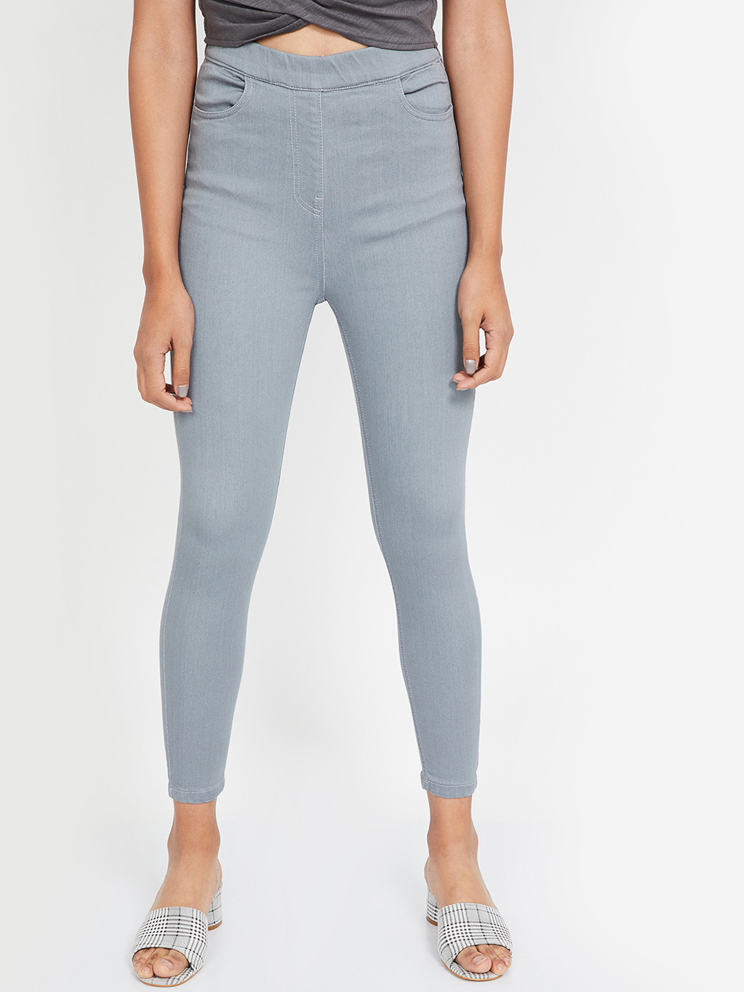 

Ginger by Lifestyle Women Grey Skinny Fit Mid-Rise Clean Look Jeans