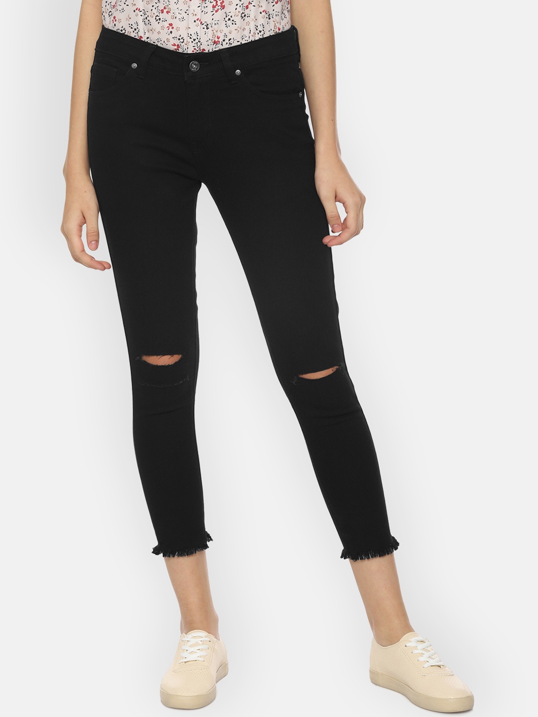

People Women Black Regular Fit Mid-Rise Slash Knee Jeans