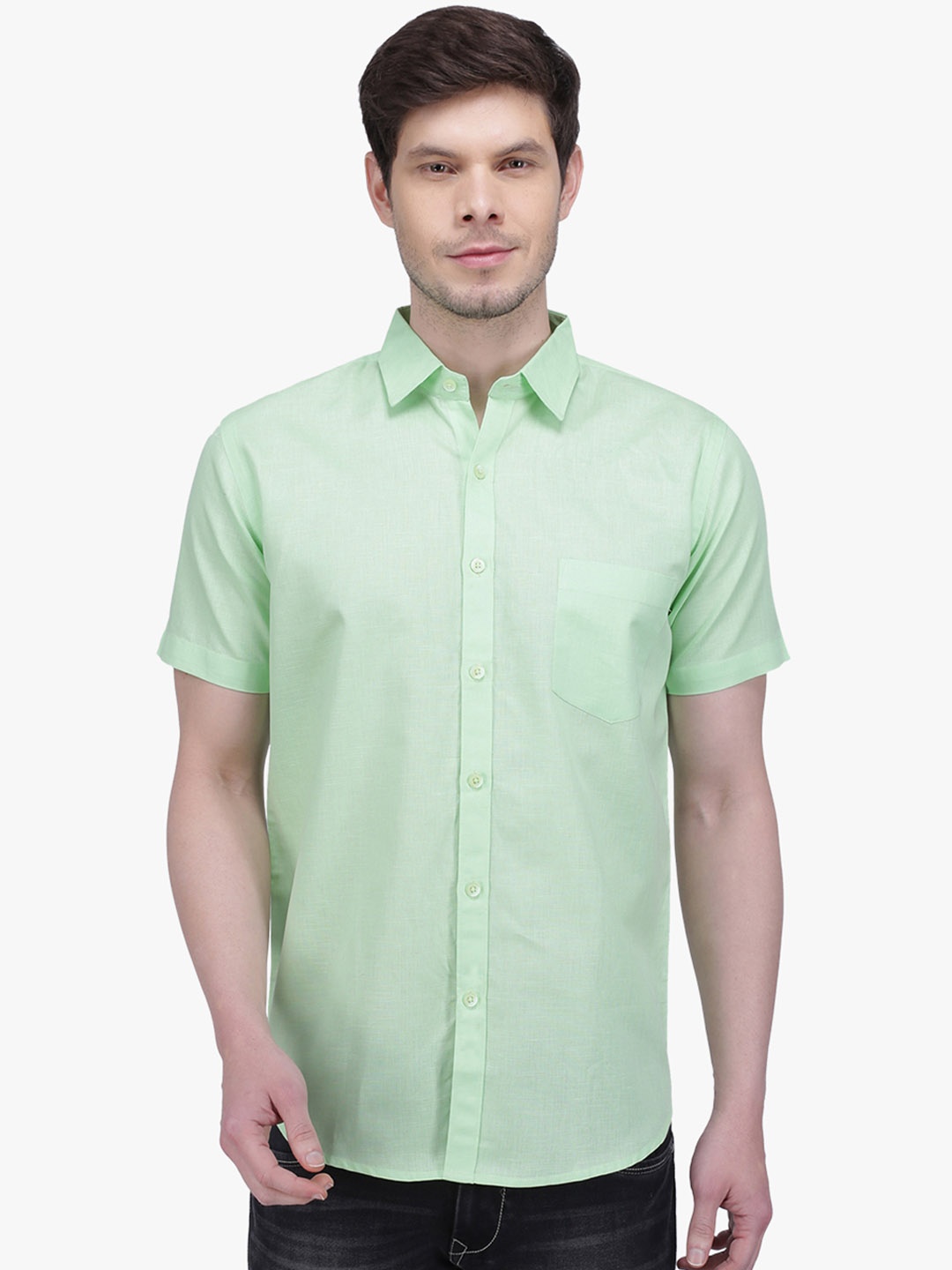

Southbay Men Green Solid Smart Tailored Fit Casual Shirt