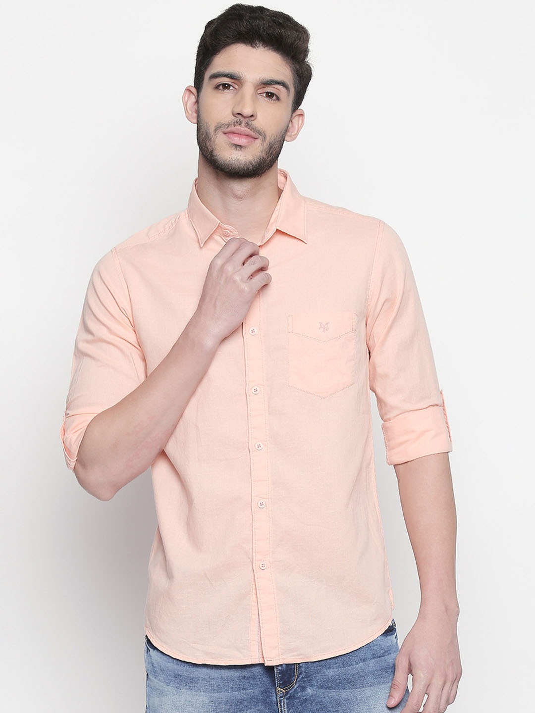 

Mufti Men Peach-Coloured Solid Original Slim Fit Casual Shirt