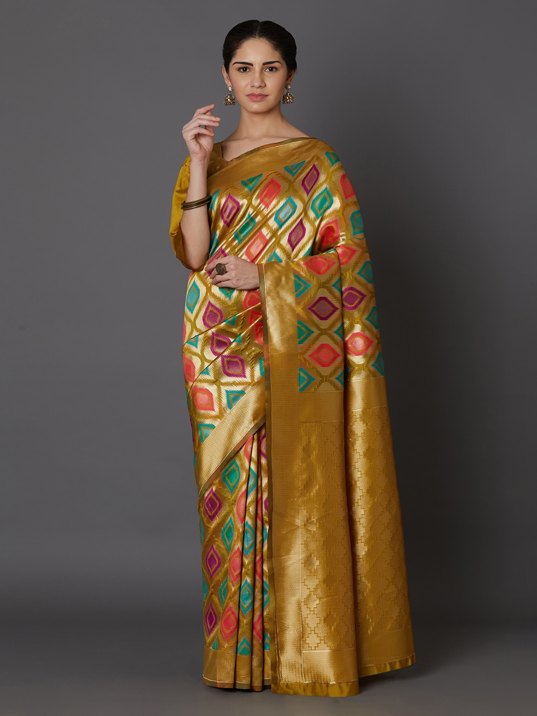 

Mitera Gold-Toned & Green Silk Blend Woven Design Kanjeevaram Saree