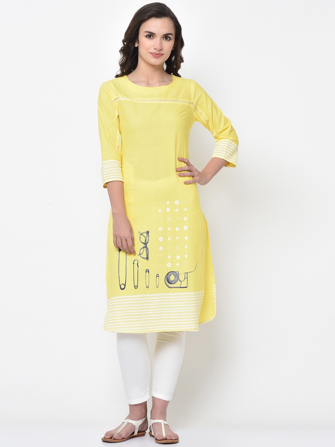 

FLAVIDO Women Yellow & White Printed Straight Kurta