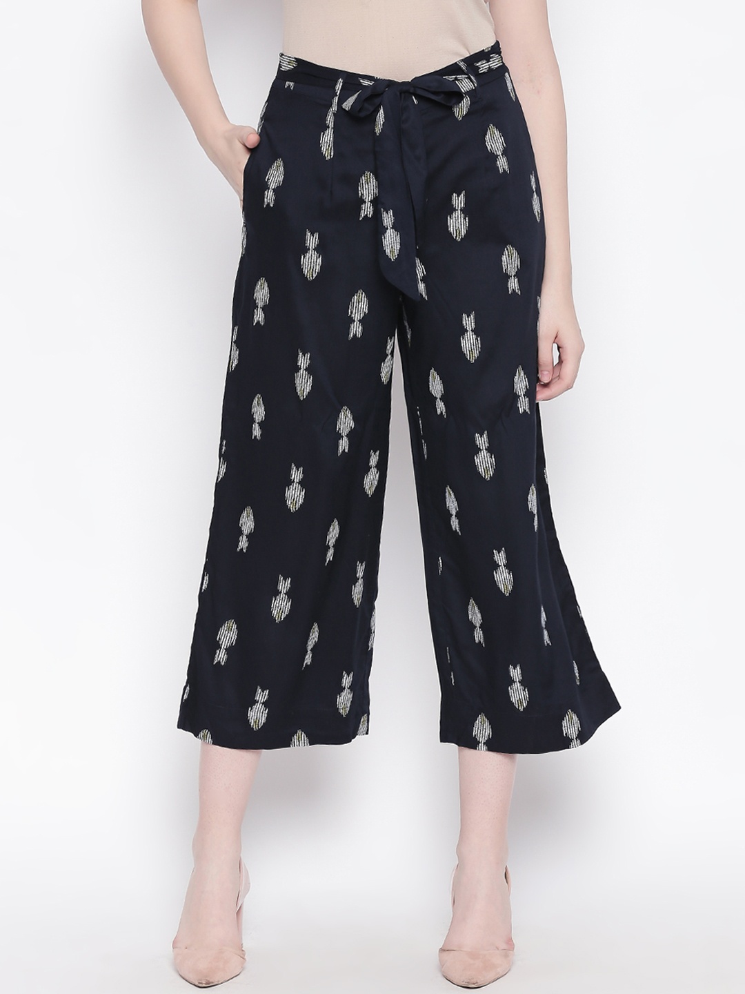 

AKKRITI BY PANTALOONS Women Navy Blue & White Regular Fit Printed Culottes