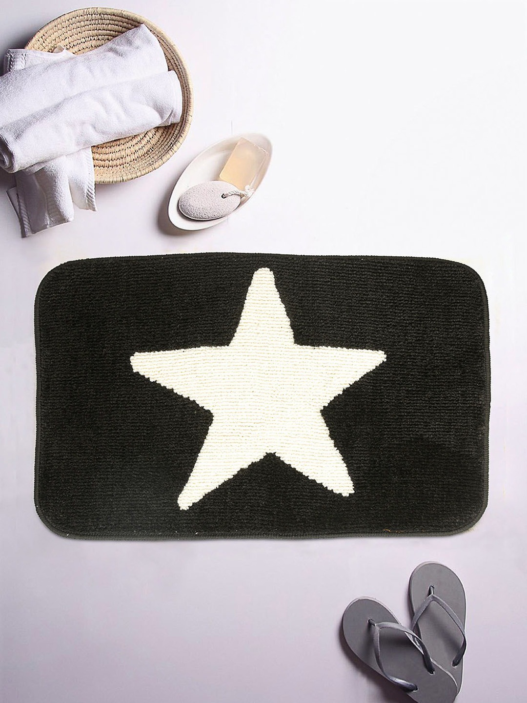

ROMEE Black & Off-White Printed Microfibre Bath Rug
