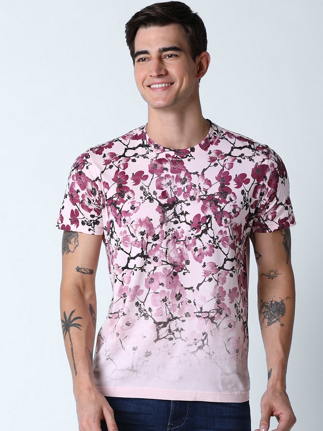 Huetrap Men Pink & Black Printed Round Neck T-shirt