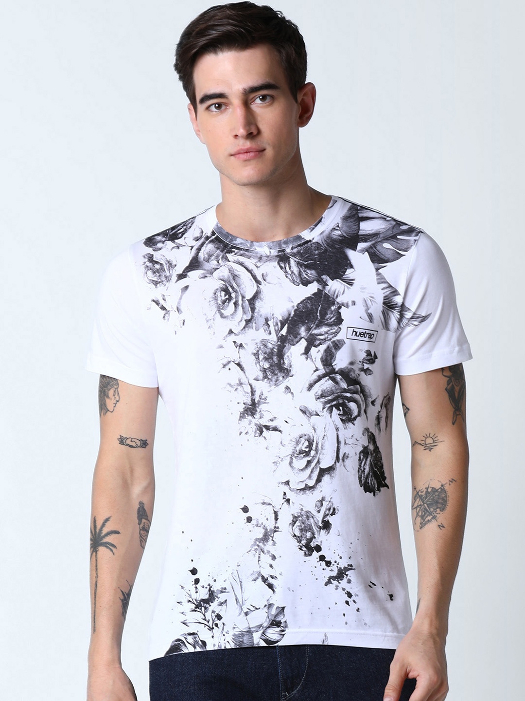 

Huetrap Men White Printed Round Neck T-shirt